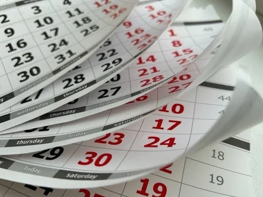 Как подразделения Городской больницы № 4 будут работать в выходные и праздничные дни