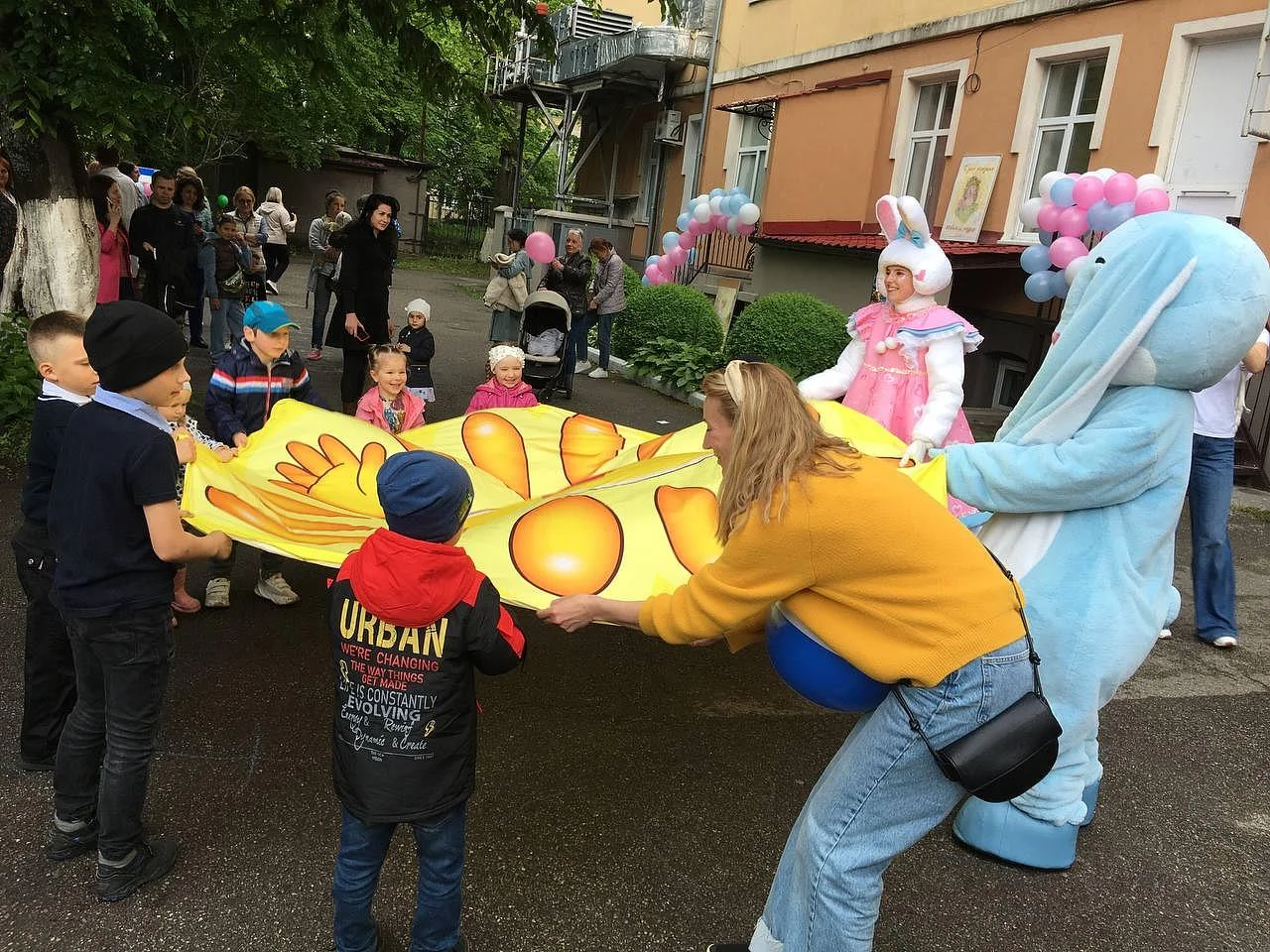 В Родильном доме № 4 прошел праздник для детей и родителей