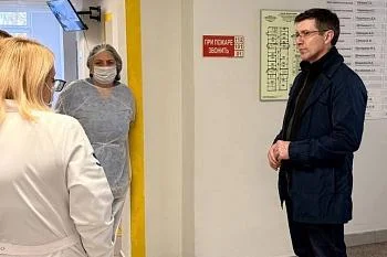 Министр здравоохранения региона посетил поликлиники Городской больницы № 4 Министр здравоохранения региона посетил поликлиники Городской больницы № 4