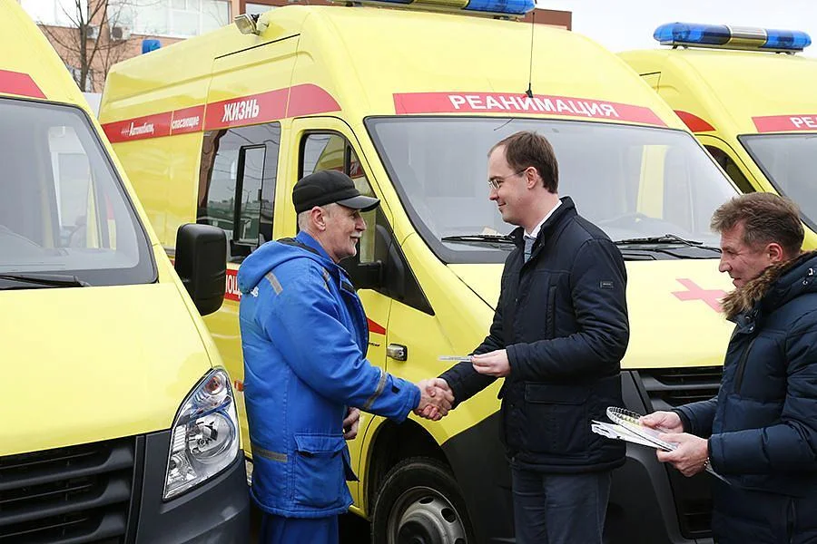 Впервые в Калининградскую область одновременно поступило девять реанимобилей Впервые в Калининградскую область одновременно поступило девять реанимобилей