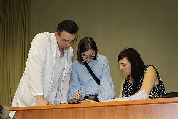 Около двухсот выпускников школ региона получили целевые направления в медицинские вузы страны Около двухсот выпускников школ региона получили целевые направления в медицинские вузы страны