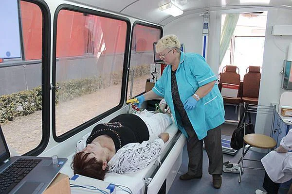 Жителей муниципалитетов будут принимать врачи «передвижной поликлиники» Жителей муниципалитетов будут принимать врачи «передвижной поликлиники»