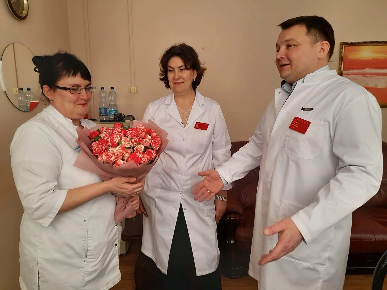 В поликлинике на улице Краснопрудной чествовали фельдшера - участницу специальной военной операции В поликлинике на улице Краснопрудной чествовали фельдшера - участницу специальной военной операции