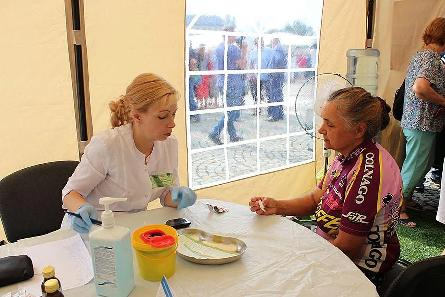 В акции «Я здоров!» на площади Победы приняли участие более тысячи шестисот жителей региона В акции «Я здоров!» на площади Победы приняли участие более тысячи шестисот жителей региона