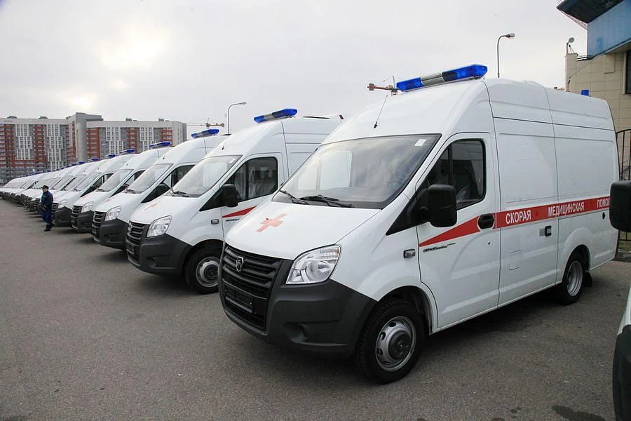 Замена автомобилей скорой помощи и школьных автобусов будет продолжена в плановом порядке Замена автомобилей скорой помощи и школьных автобусов будет продолжена в плановом порядке