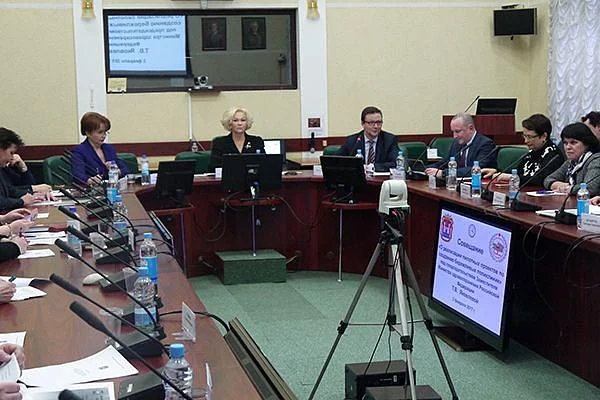 Татьяна Яковлева оценила реализацию в регионе пилотного проекта по созданию "бережливых поликлиник" Татьяна Яковлева оценила реализацию в регионе пилотного проекта по созданию "бережливых поликлиник"